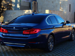 BMW 5 Series foto 3