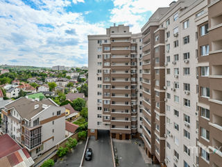 Apartament cu 2 camere, 60 m², Buiucani, Chișinău foto 13
