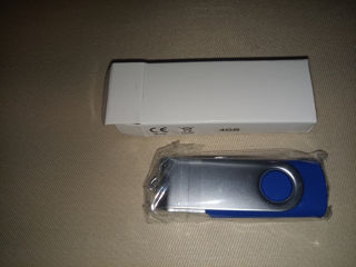 Vind USB Flash stick noi! 4Gb