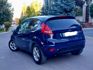 Ford Fiesta foto 3