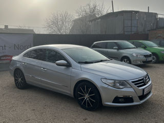 Volkswagen Passat CC foto 2