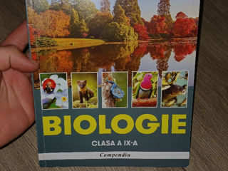 Vînd carte de biologie clasa 9!