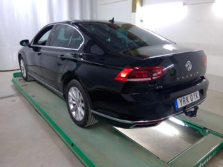 Volkswagen Passat foto 4