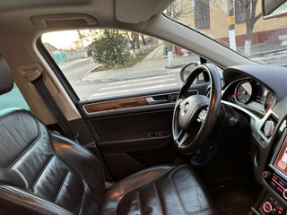 Volkswagen Touareg foto 8