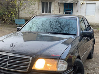 Mercedes C-Class foto 5