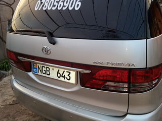 Toyota Previa foto 3