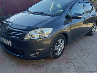 Toyota Auris foto 1