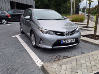 Toyota Auris foto 1