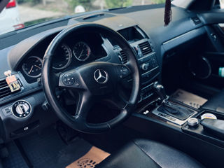 Mercedes C-Class foto 4