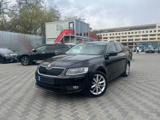 Skoda Octavia foto 1