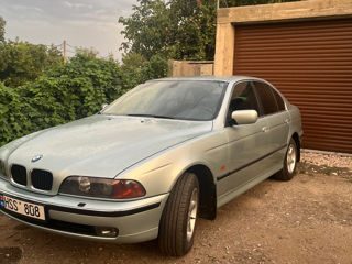 BMW 5 Series foto 9