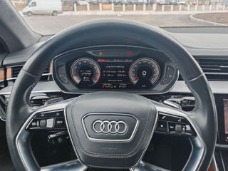 Audi A8 foto 9