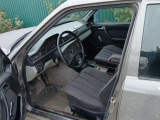 Mercedes Series (W124) foto 4