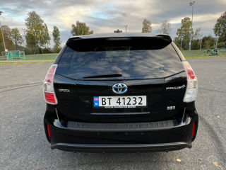 Toyota Prius + foto 2