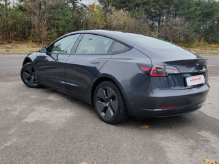 Tesla Model 3 foto 4