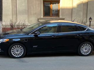 Ford Fusion foto 5