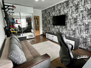 Apartament cu 3 camere, 80 m², Molodova, Bălți foto 4