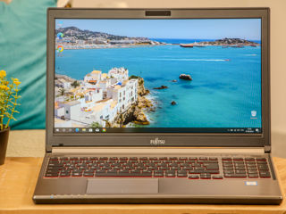 Fujitsu Lifebook E756/ Core I5 6300U/ 16Gb Ram/ 256Gb SSD/ 15.6" FHD IPS!!!