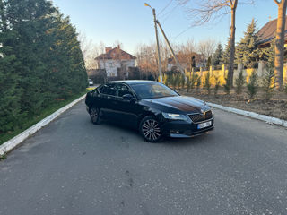 Skoda Superb foto 2