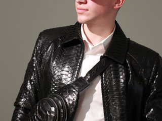 мужские куртки из кожи питона в размере M . L . XL