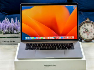 MacBook Pro 15 Retina 2019 (Core i7 9750H/16Gb Ram/256Gb SSD/Radeon Pro 555X/15.4" Retina)