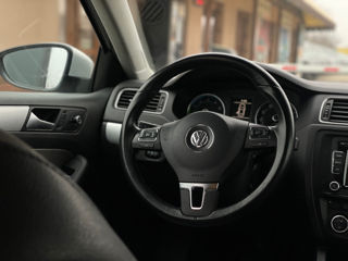 Volkswagen Jetta foto 9