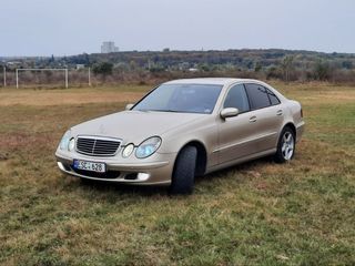 Mercedes E Class foto 1