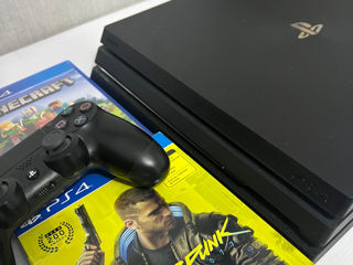 Vând Playstation 4 Pro 1TB foto 5