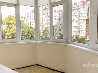 Apartament cu 4 camere, 143 m², Centru, Chișinău foto 4