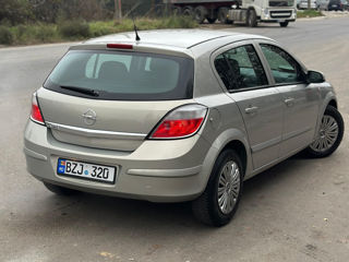 Opel Astra foto 2