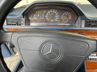 Mercedes Series (W124) foto 5