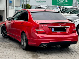 Mercedes C-Class foto 4