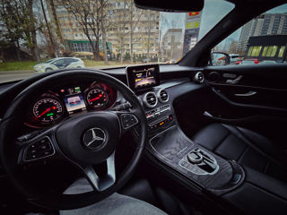 Mercedes GLC foto 8