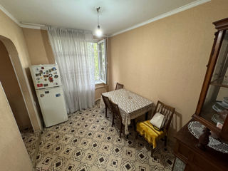 Apartament cu 3 camere, 64 m², Paminteni, Bălți foto 1