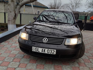 Volkswagen Passat foto 3