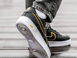 Nike Air Force 1 Low Black/Gold foto 9