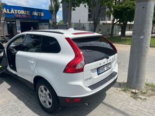 Volvo XC60 foto 2