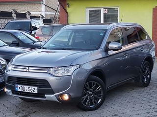 Mitsubishi Outlander foto 1