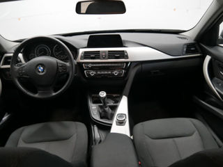 BMW 3 Series Touring foto 6