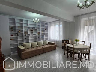 Apartament cu 2 camere, 76 m², Centru, Chișinău