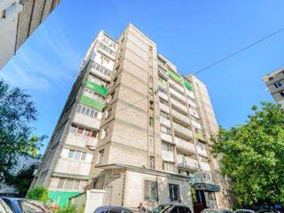 Apartament cu 2 camere, 57 m², Botanica, Chișinău foto 1