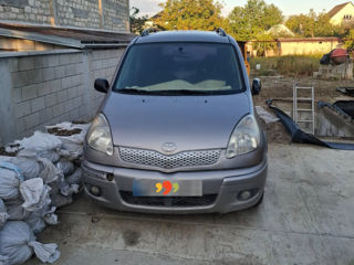 Toyota Yaris Verso, 2004 