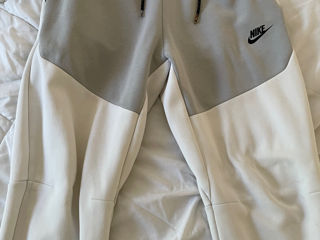 Pantaloni Nike tech!