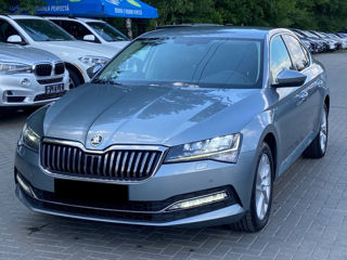 Skoda Superb foto 1