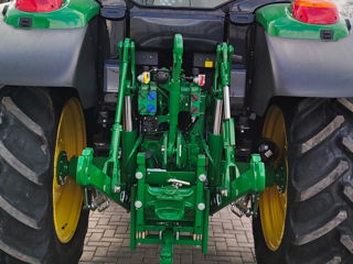 John Deere 6125M foto 5