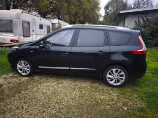 Renault Grand Scenic foto 2