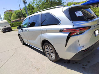 Toyota Sienna foto 9