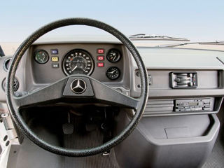 Mercedes 310 foto 2