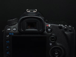 Canon 5D Mark III foto 1