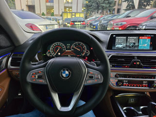 BMW 7 Series foto 10